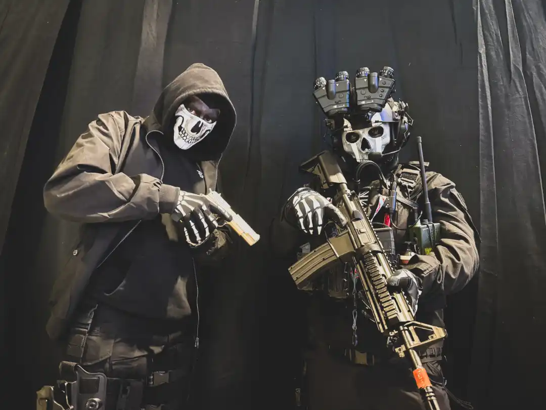 Two Gost Cosplayer